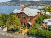 Grande Vue Hotels in Battery Point