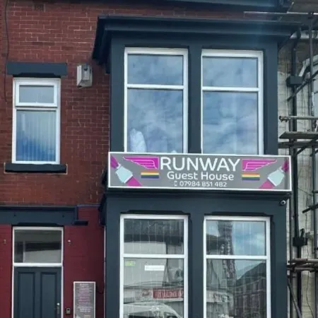 Runway Guest House - Adult Only