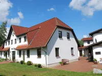 Landhaus Mit Schwimmbad in Dargun Hotels near Zarrenthiner Kiessee