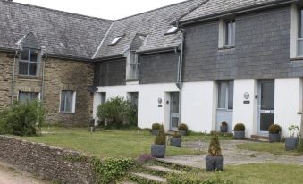Stunning 3-Bed Cottage Near Totnes South Devon - Housity