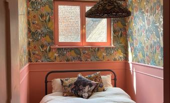 La Petite Foret Art Deco Apartment in Brussels