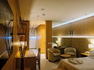 Plaza Paradiso Petit Hotel