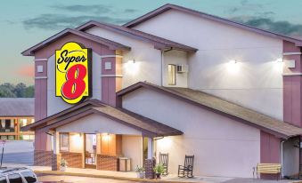 Super 8 by Wyndham Roanoke VA
