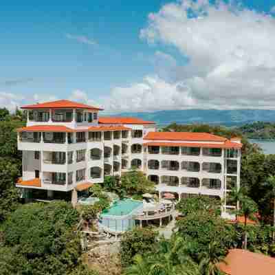 Parador Nature Resort and Spa Hotel Exterior