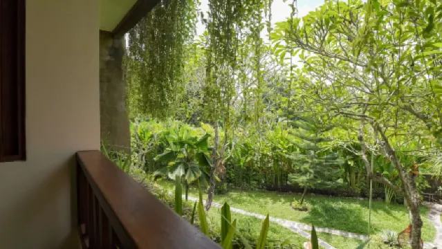 The Grand Bali Nusa Dua Отели рядом с достопримечательностью «Пляж Саванган»