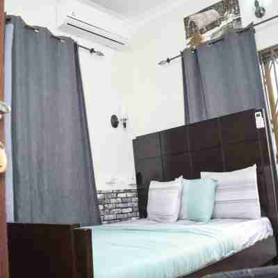 3A's Guest House Rooms