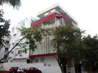 Hotel Crimson Lotus โรงแรมใกล้สวนสาธารณะเจพี