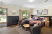 All Seasons Mansfield Hotels in Mansfield