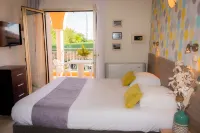 Hotel et Appartements Reine d'Azur - Beach