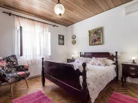Holiday Home Villa Spilla Hotels in Selca