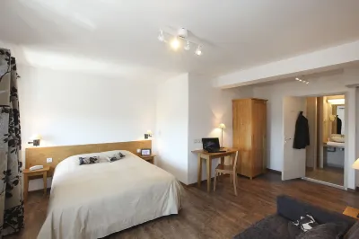 Logis Hotel le Nouvel Hotels in Portes-lès-Valence