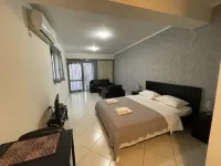 Avr Deluxe Suites 4 Airport Free Shuttle Hotel di Markopoulo Mesogaias