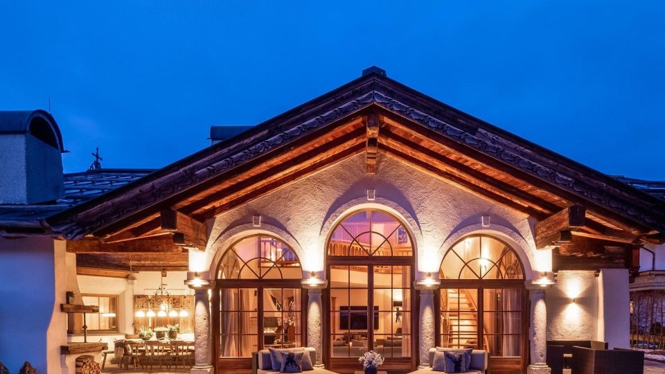 Exclusive Tyrolean Chalet Near Ski Lifts