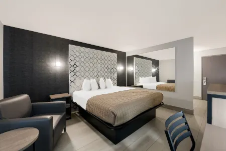 Essence Express Wayne Отели рядом с достопримечательностью «Парк Алпс Роуд»