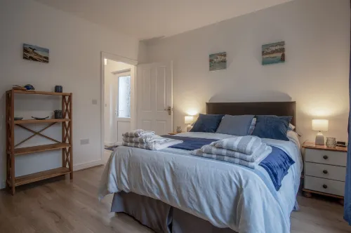 Shorelands - 1 Bedroom Apartment - Manorbier Hotels in Manorbier