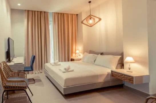 IO Luxury Pool & Hot Tub Suites Hotels near Octavian Caesar Augustus Monument in Nicopolis