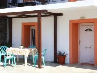 Nikolaou Apartments Ground Floor Ξενοδοχεία στην πόλη Κεραμίδι