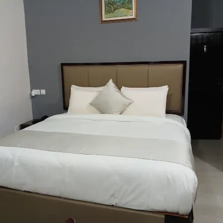 Relax Court Hotel