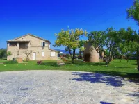 Casale Papa Country Village Hotels in Loreto