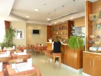 裏維耶拉酒店