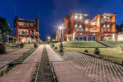 Marina Nawigator Hotels near Makabo Yacht