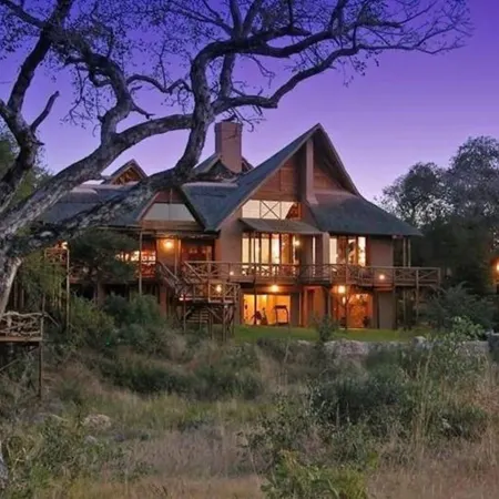 Lukimbi Safari Lodge