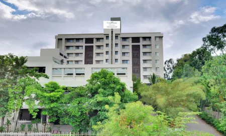 The Fern Residency, Vadgaon - Talegaon, Pune Отели в г. Талегаон Дабхейд