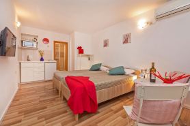 Bis Studio Apartment 3