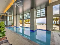 Embassy Suites by Hilton Virginia Beach Oceanfront Resort Отели рядом с достопримечательностью «Пляж Сандбридж»