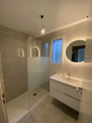 Magnificent villa facing the sea for 18 people