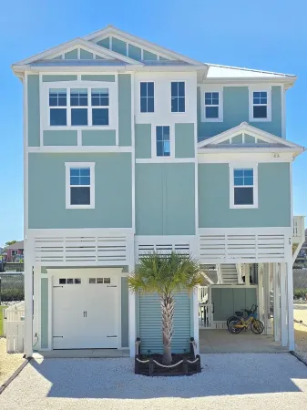 Waterfront, Spectacular Sunsets, Dock, Pool, Elevator, Linens, Free Golf Cart+++