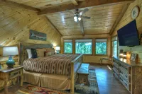 Charming Cabin with Hot Tub and Expansive Deck - Inviting Family Retreat