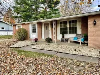 Spacious & Newly Renovated 3-bedroom house in Warsaw/Winona Lake Hawblitzel Party Cove 주변 호텔