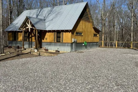 Charming Cabins with Hot Tubs and Game Area - Stunning Mountain Retreat