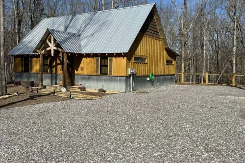 Charming Cabins with Hot Tubs and Game Area - Stunning Mountain Retreat