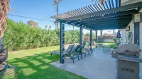 Pool and Spa. BBQ. Close to Coachella. EV Charger