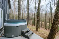 Hot Tub & WiFi - Large Family Cabin - Honeysuckle Bridge - Red River Gorge, Kentucky!