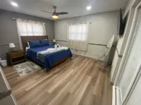 Heated Salt Water Pool and Spa Retreat - Charming Coastal Oasis