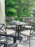 Modern Kitchen and Outdoor Deck Bliss - Spacious Serene Retreat Hotel dekat Cranmore Mountain Resort