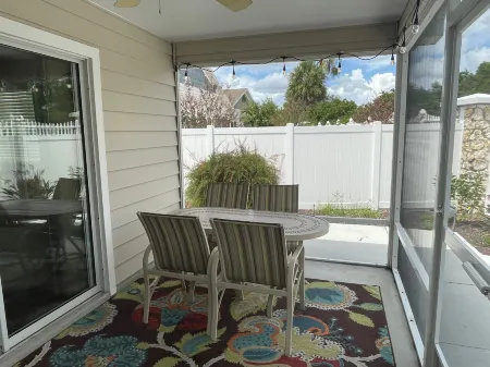 Gas Golf Cart and Screened Lanai - Beautiful Villa Retreat