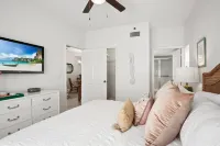 Western Balcony with Dazzling Sunsets - Cozy Island Haven