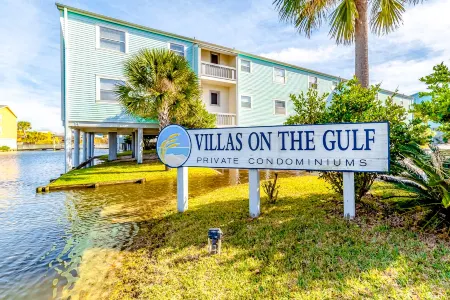 Lovely condo with private beach access - pool, private balcony & W/D Отели рядом с достопримечательностью «Pensacola Beach Gulf Side Artificial Reef»