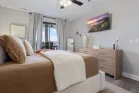 Lakeview Oasis with Balcony and Shuffleboard - Stunning Luxury Retreat 歐塞奇灣泳灘住宿飯店