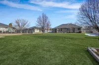 Spacious Entertainment Dream Home 6 BR Sleeps 20 Hotels in Clearfield