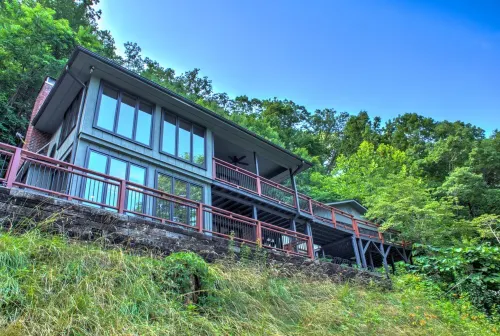 Game Room and Serene Mountain Views - Beautiful Spacious Retreat 조너선 크릭 호텔