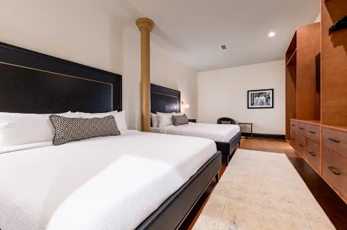 3BR Group Haven + Private Patio Walk to French Quarter | The Mayfair