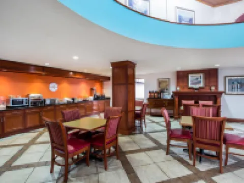 Howard Johnson by Wyndham Evansville East Hotels in Vanderburgh County