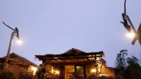 SAUNG AWI BUMI DAYANG SUMBI Hotel di Desa Ciater