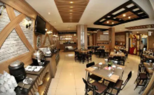 Grand Palace Hotel