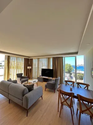 Loca Centre Suites - 4-Star